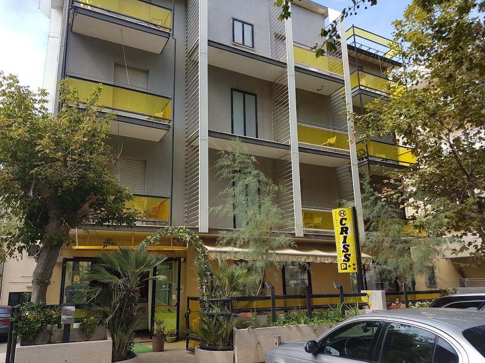 Hotel Criss Rimini Bagian luar foto