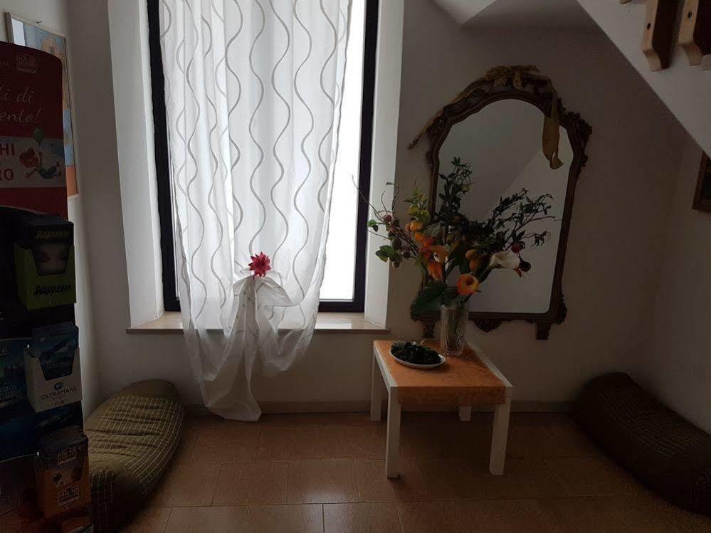 Hotel Criss Rimini Bagian luar foto