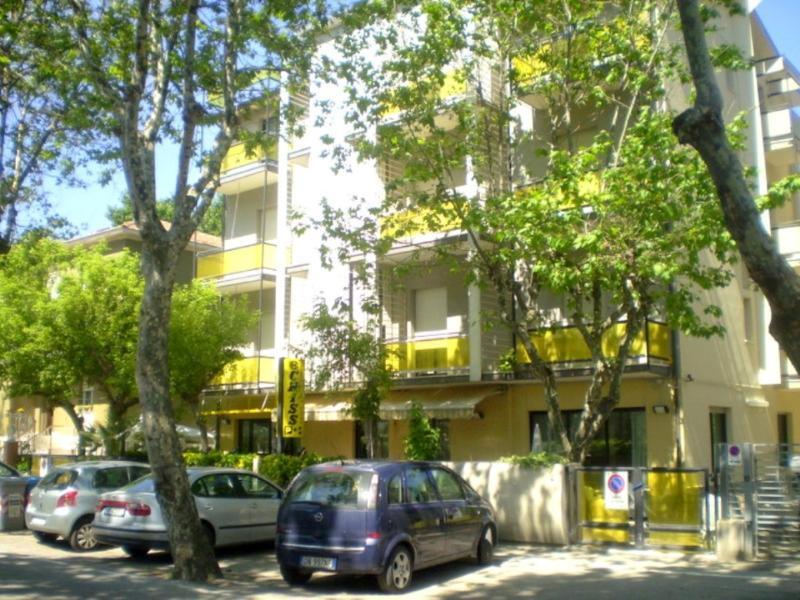 Hotel Criss Rimini Bagian luar foto