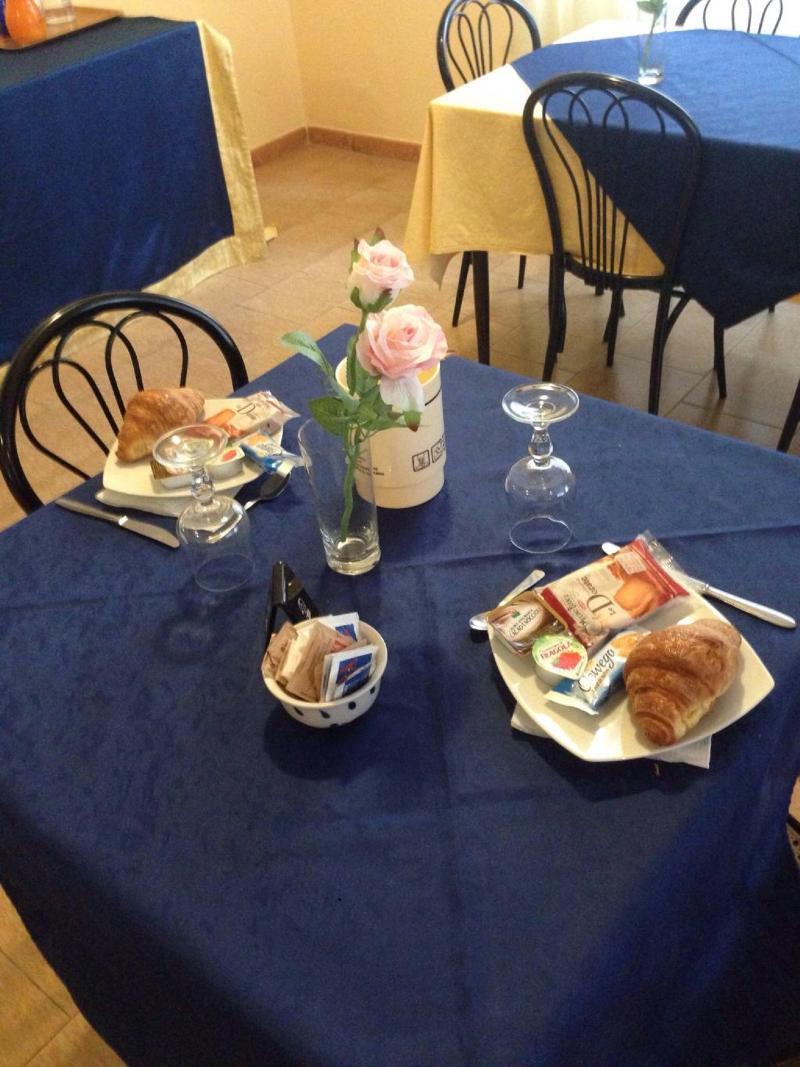 Hotel Criss Rimini Bagian luar foto